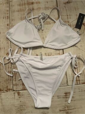 White Tie-Side Triangle Bikini Set - Sleek Two-Piece Swim